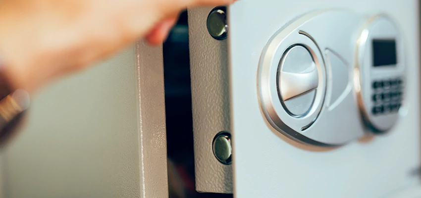 Fingerprint Safe Openers in Pleasure Point, CA