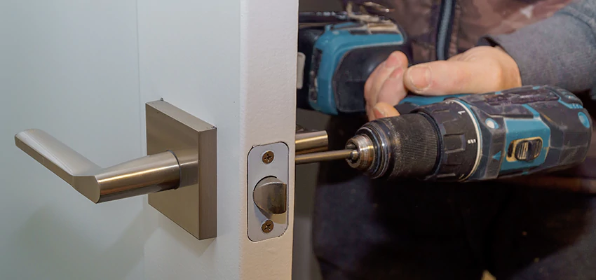 Broken Door Handle Lock Repair in Pleasure Point, California